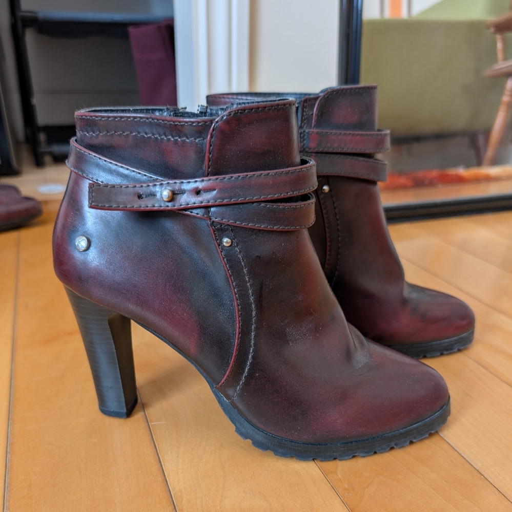 Women's Burgundy Ankle Boots - Picture 1 of 4